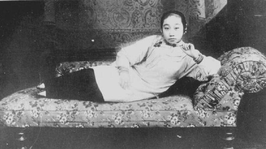 Cina imperiale: l'attrazione feticista dell'uomo cinese per il piede femminile.